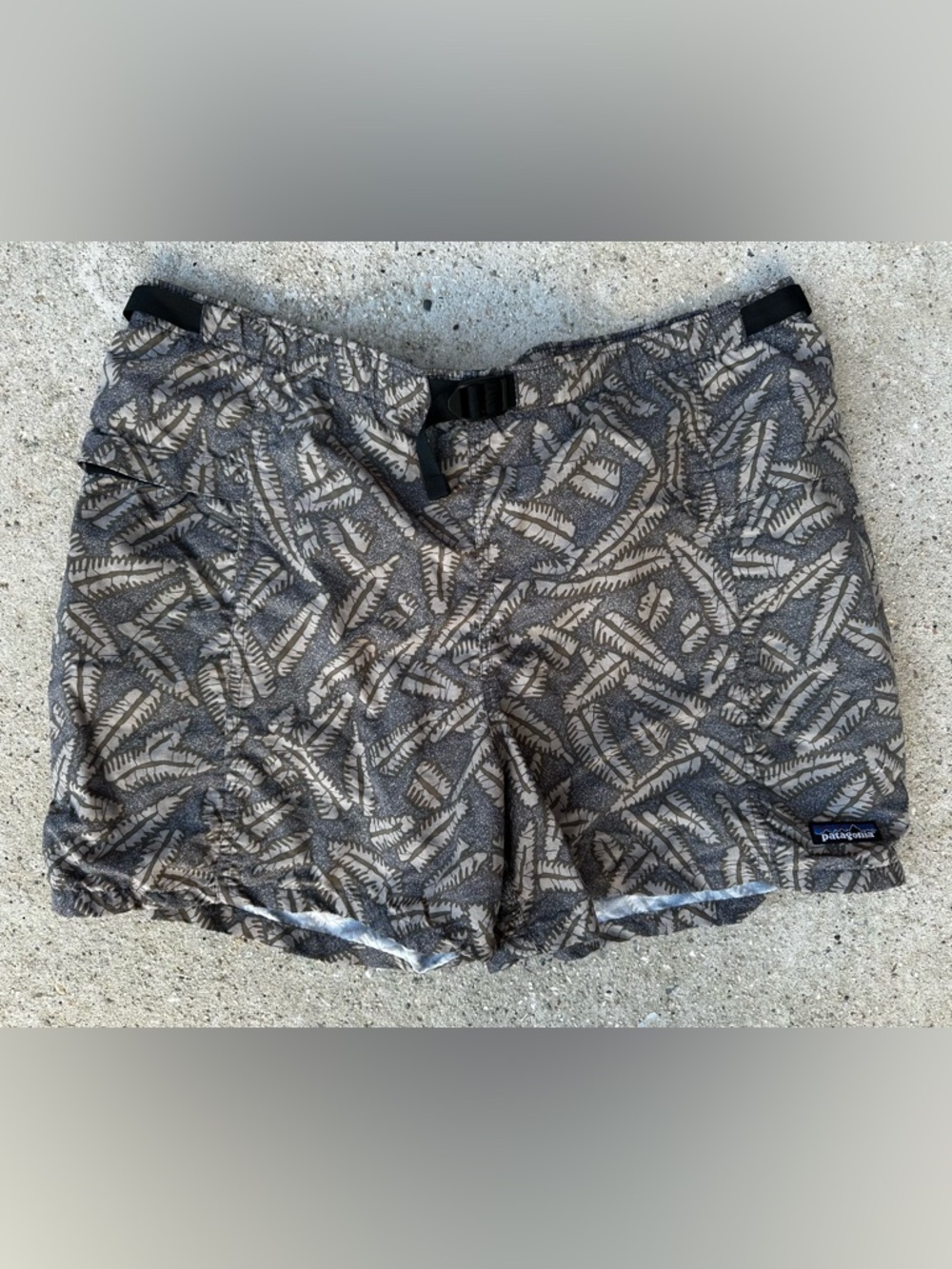 Vintage Patagonia belted River Shorts Sz L Palm Leaf AOP Retro Outdoor Gorpcore